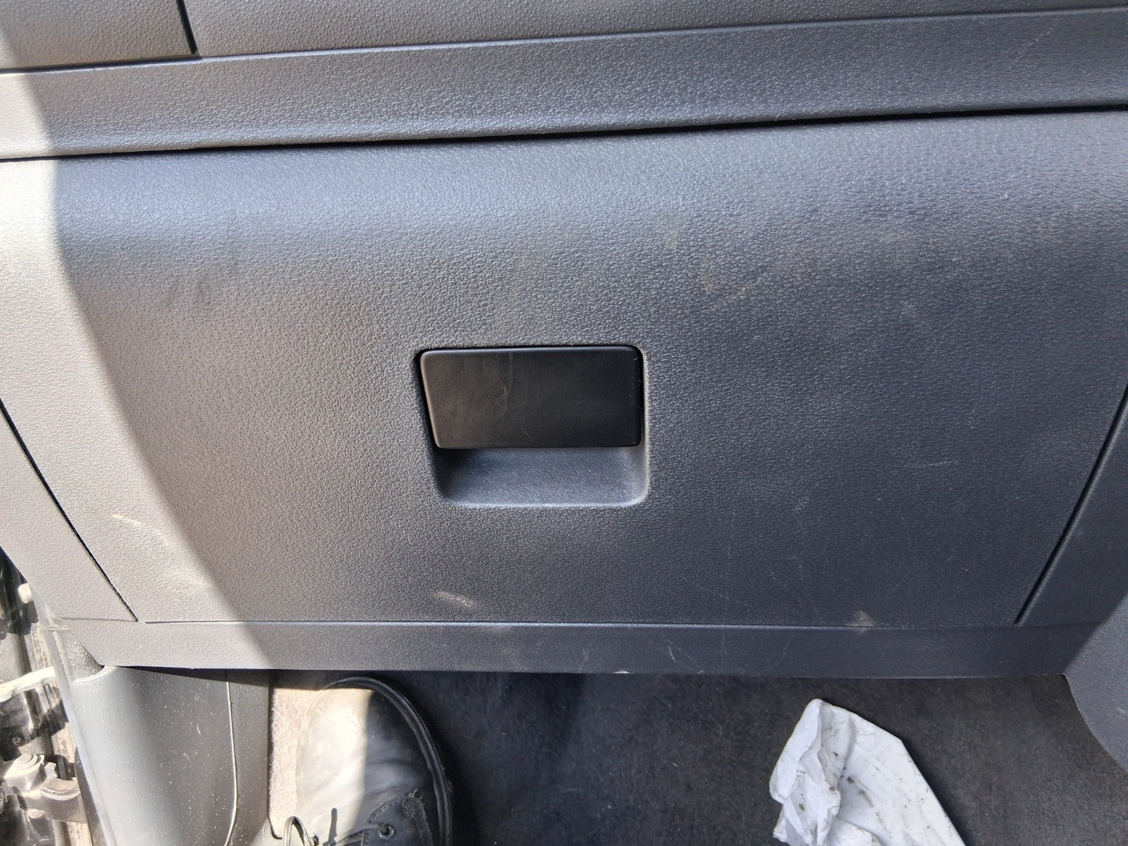 2011 VW VOLKSWAGEN FOX DASHBOARD GLOVE BOX STORAGE COMPARTMENT