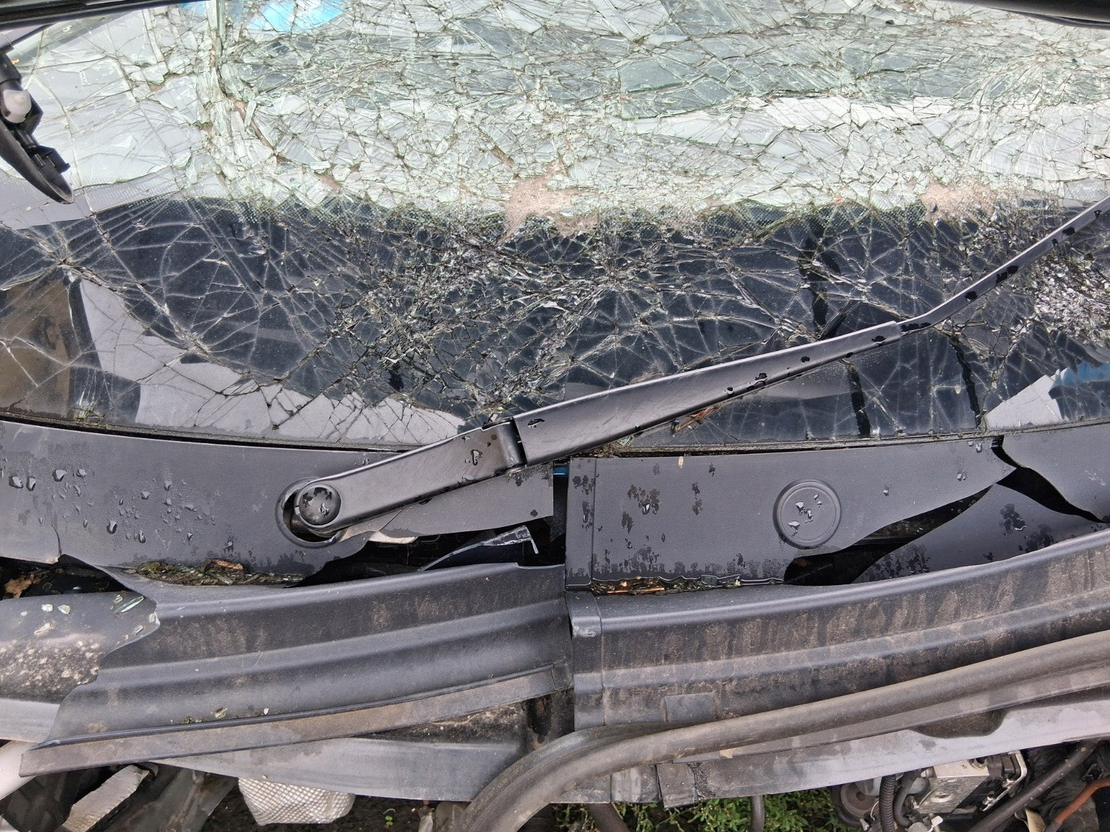 2023 VOLKSWAGEN TIGUAN MK2 2.0 DIESEL FRONT WINDSCREEN WIPER MOTOR & LINKAGE