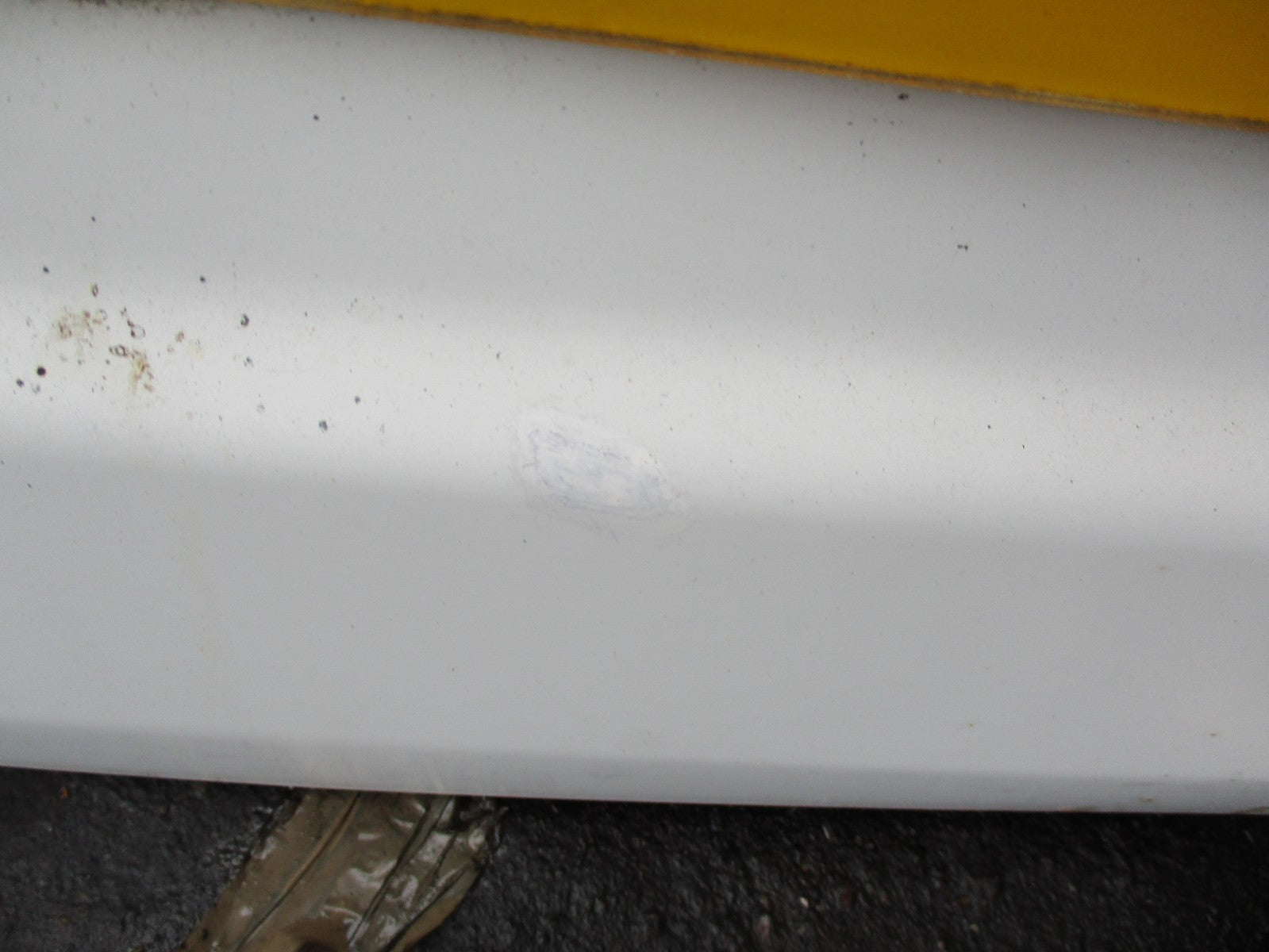 NISSAN VANETTE LDV CUB 1994-2002 NSR PASSENGER SIDE REAR DOOR COMPLETE WHITE