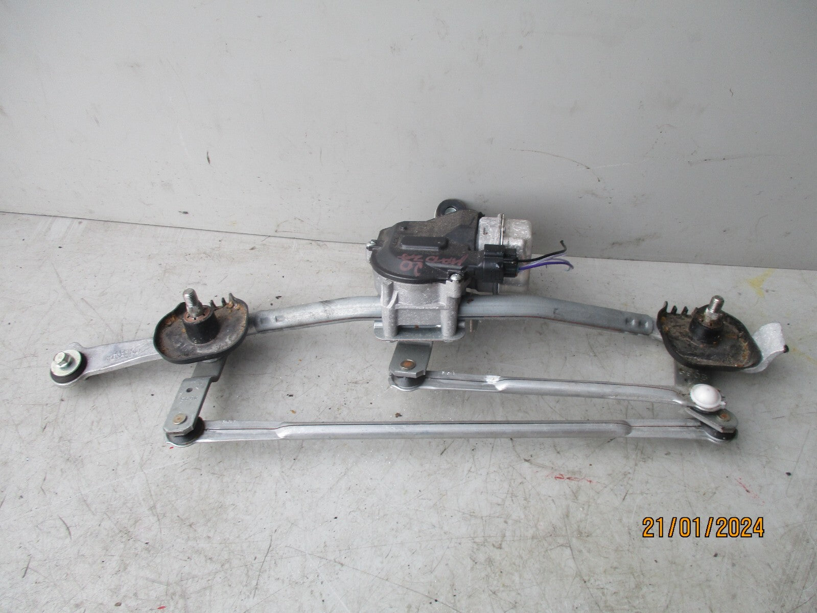 MAZDA 3 MK4 2020 FRONT WINDSCREEN WIPER MOTOR LINKAGES 41250012