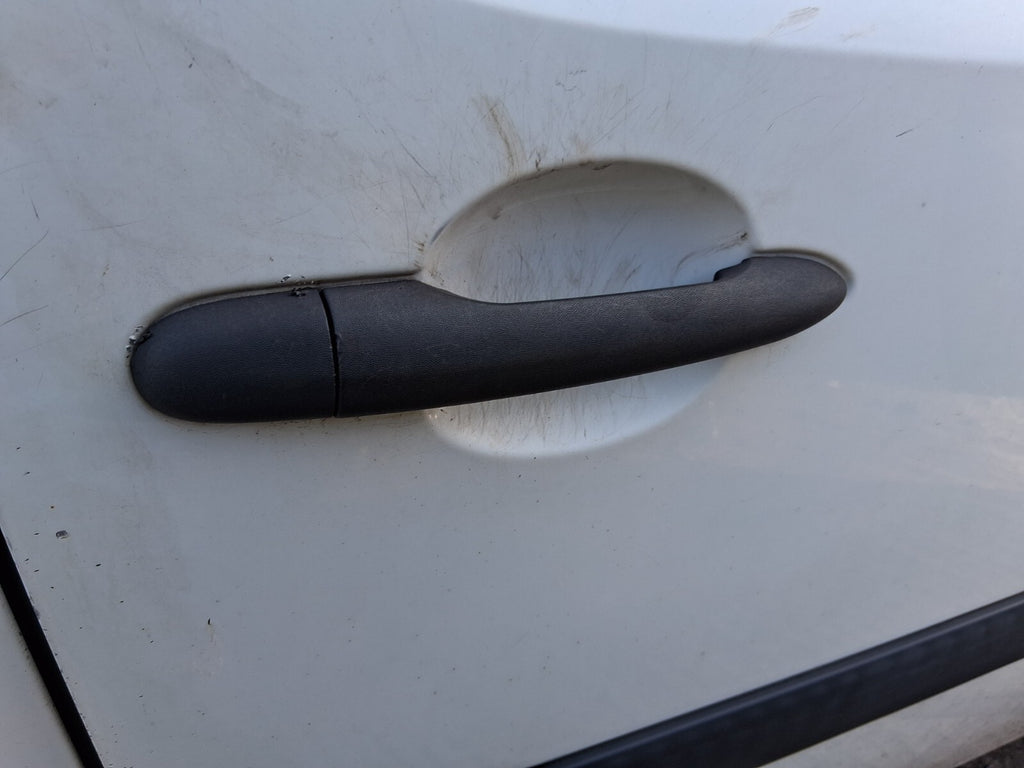 RENAULT KANGOO MK2 2010 OSF DRIVER SIDE FRONT EXTERIOR DOOR HANDLE BLACK
