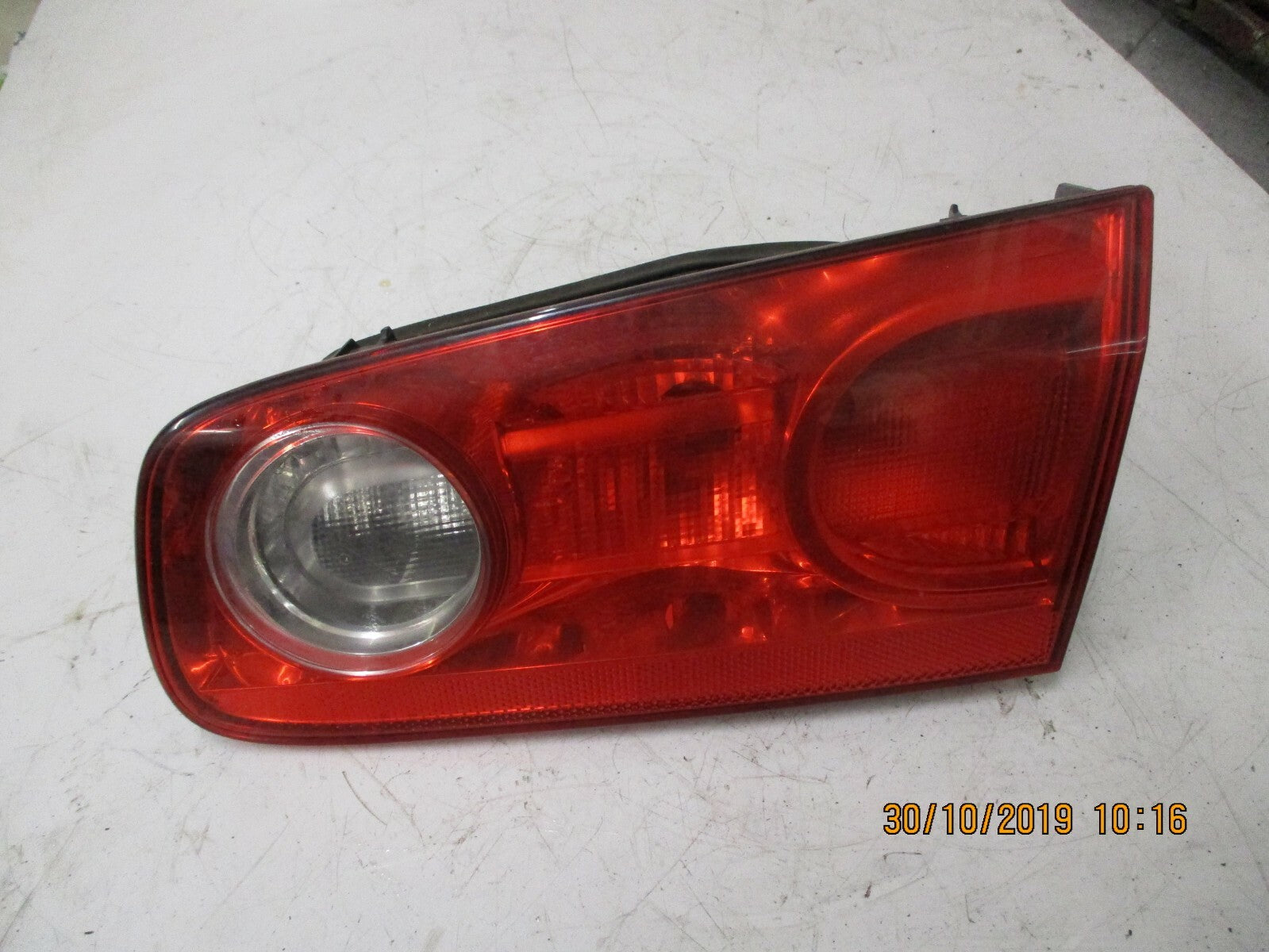 RENAULT LAGUNA MK2 2005 FACELIFT OSR DRIVER SIDE REAR BRAKE TAIL LIGHT INNER