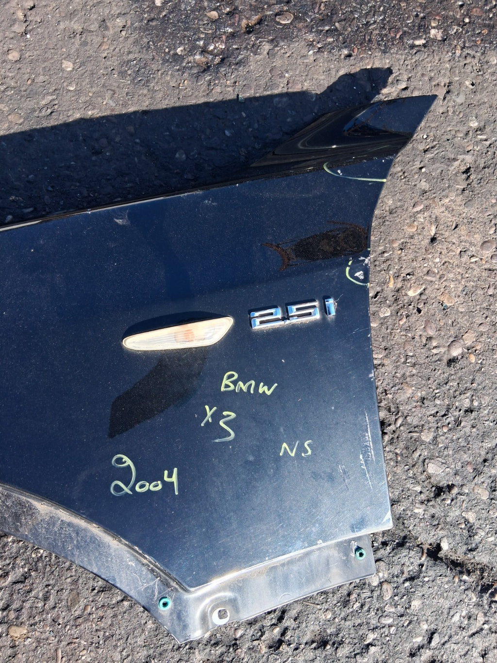 2004 BMW X3 E83 NSF PASSENGER SIDE FRONT LEFT WING PANEL BLACK