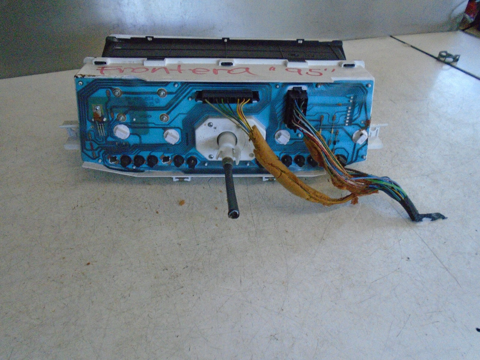 VAUXHALL FRONTERA MK1 1995 SPEEDOMETER INSTRUMENT CLUSTER 88481604