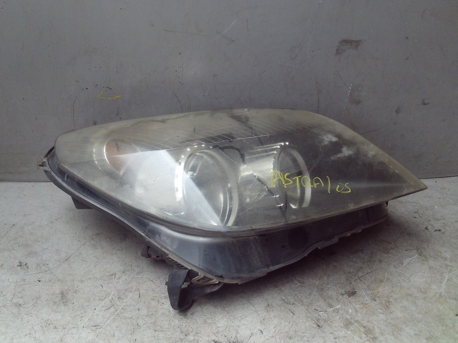 2005 VAUXHALL ASTRA H OS DRIVER SIDE HEADLIGHT 1LG270370-04