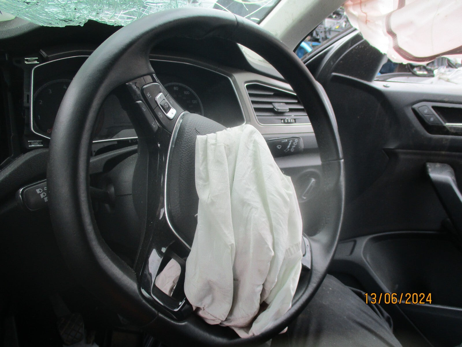 2020 VW VOLKSWAGEN T ROC 3 SPOKE MULTIFUNCTION LEATHER STEERING WHEEL