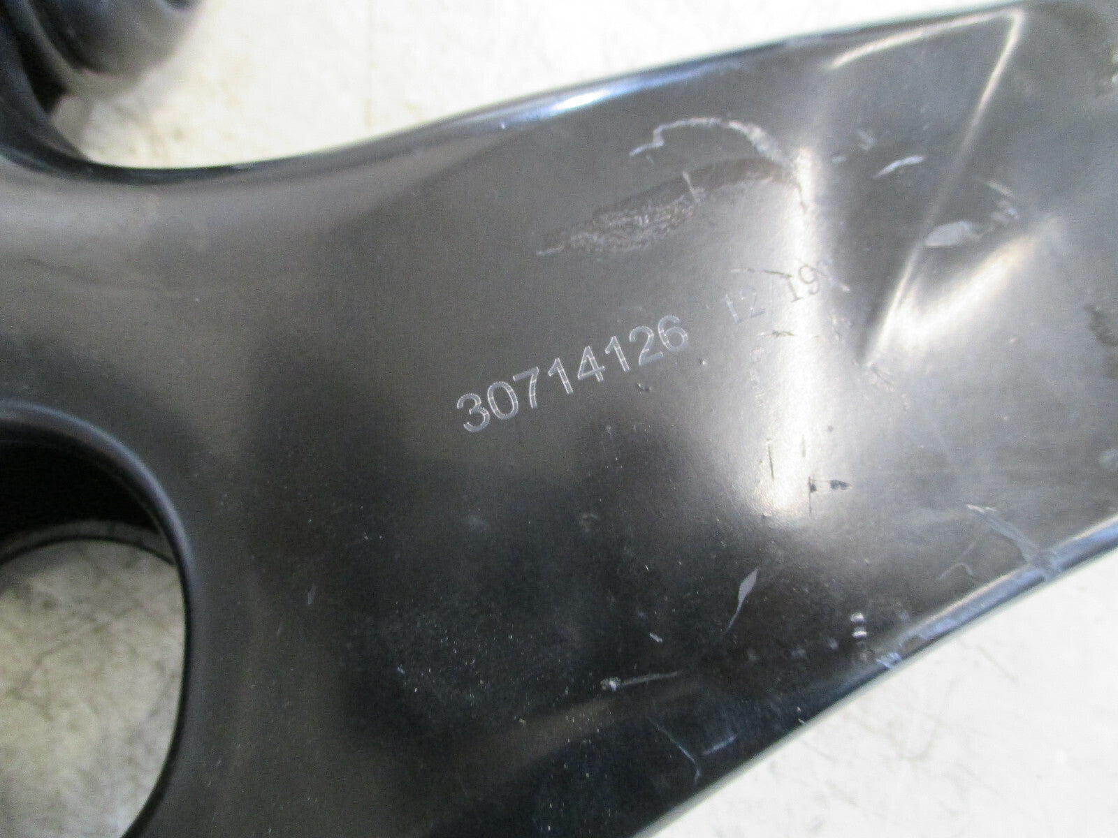 VOLVO C30 V50 2006 -2014 PASSENGER SIDE FRONT LOWER WISHBONE 30714126