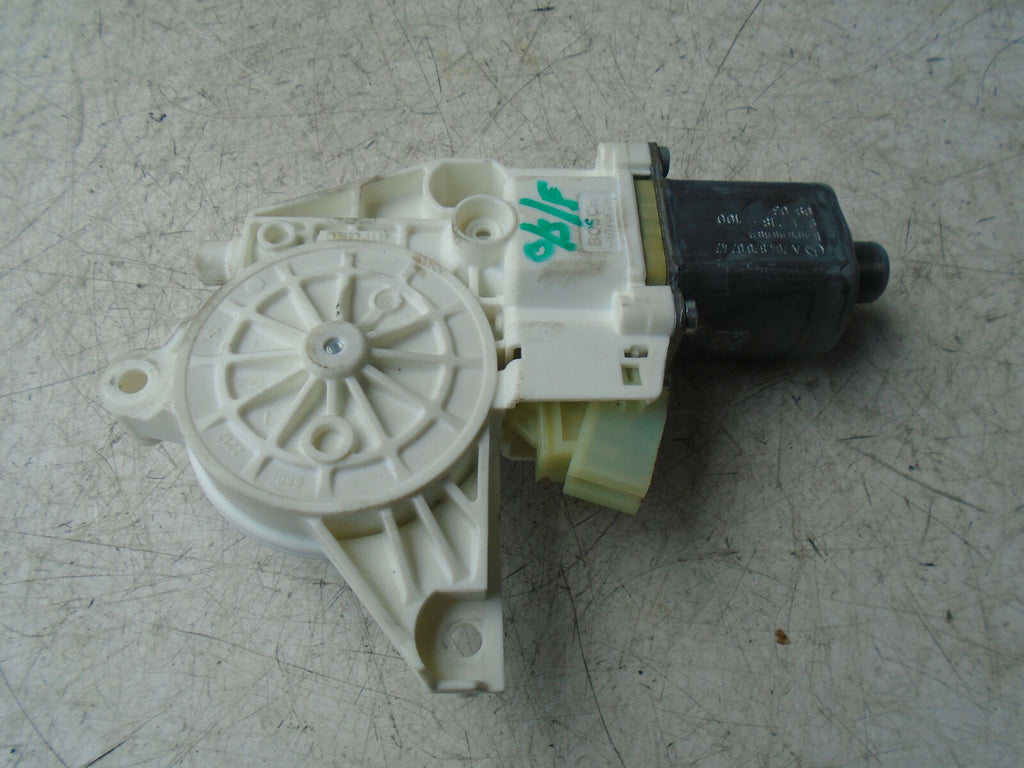 MERCEDES BENZ C CLASS W204 2012 OSF DRIVER FRONT DOOR WINDOW MOTOR A2048200242