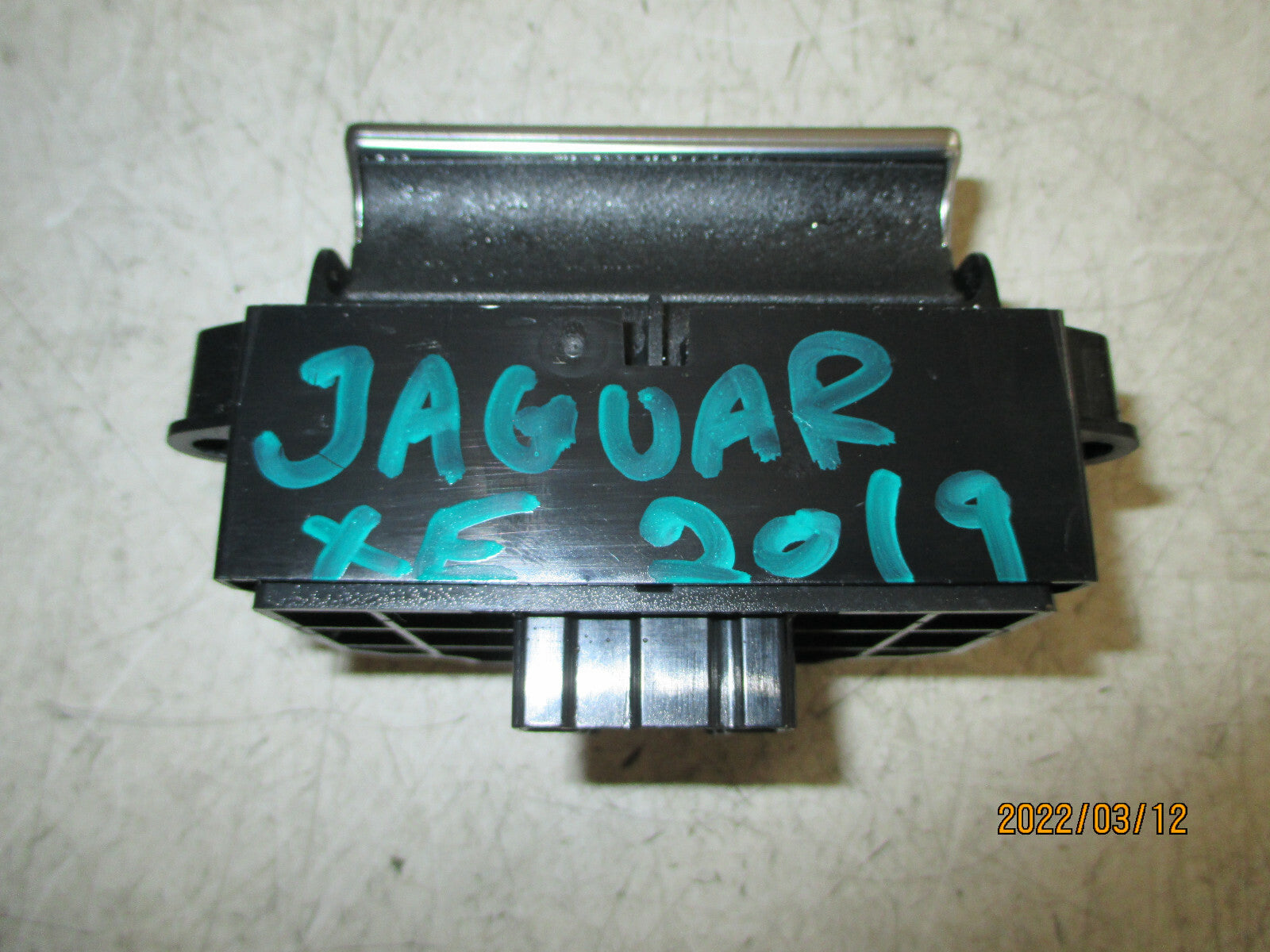 2019 JAGUAR XE ELECTRONIC PARKING BRAKE SWITCH BUTTON K8D22B623AA