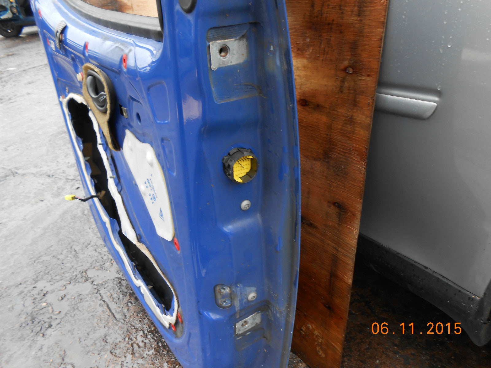 FIAT DOBLO MPV 2004 NSF PASSENGER SIDE FRONT BARE DOOR WITH HANDLE WING MIRROR