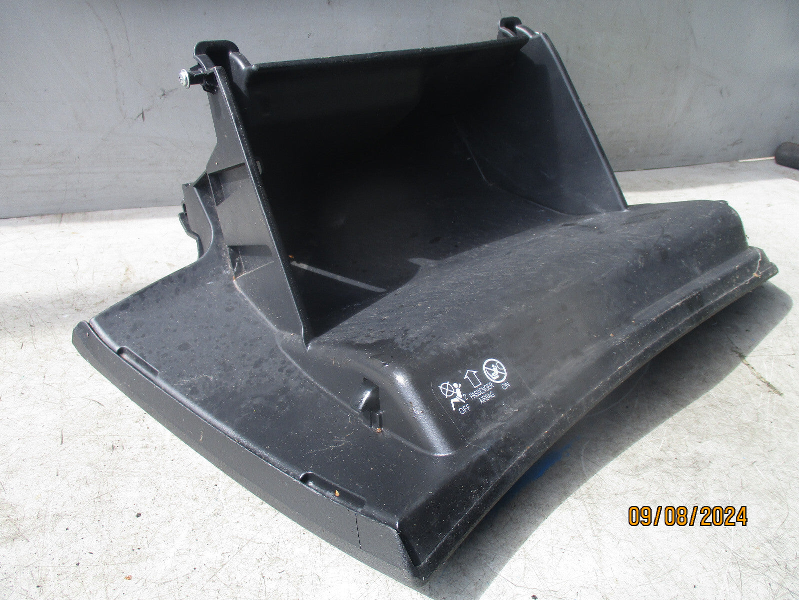 2020 NISSAN X TRAIL MK3 T32 GLOVE BOX STORAGE COMPARTMENT