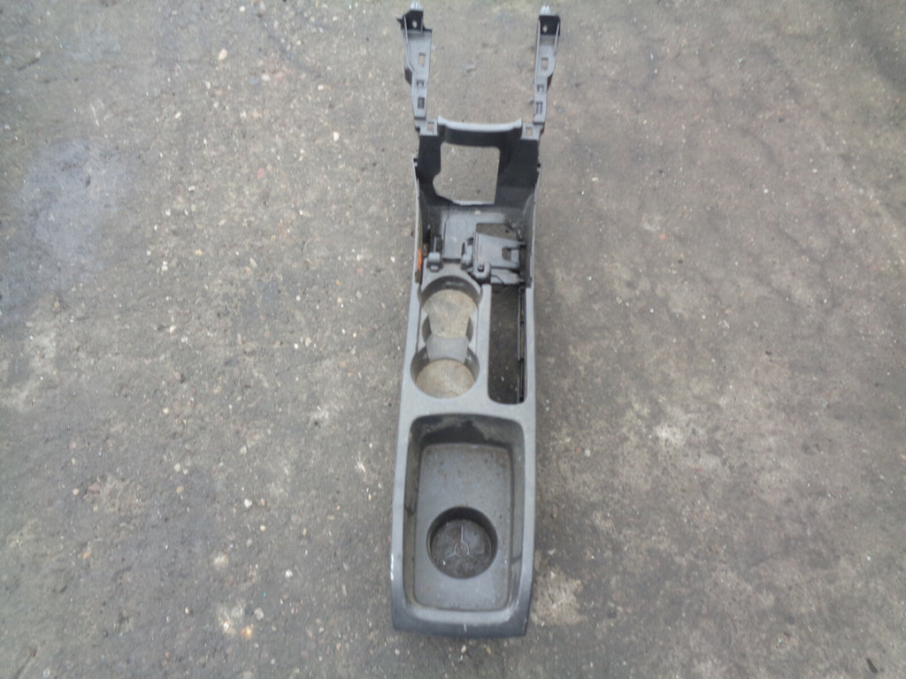 FORD FIESTA MK7 2017 1.2 PETROL CENTRE CONSOLE ARMREST