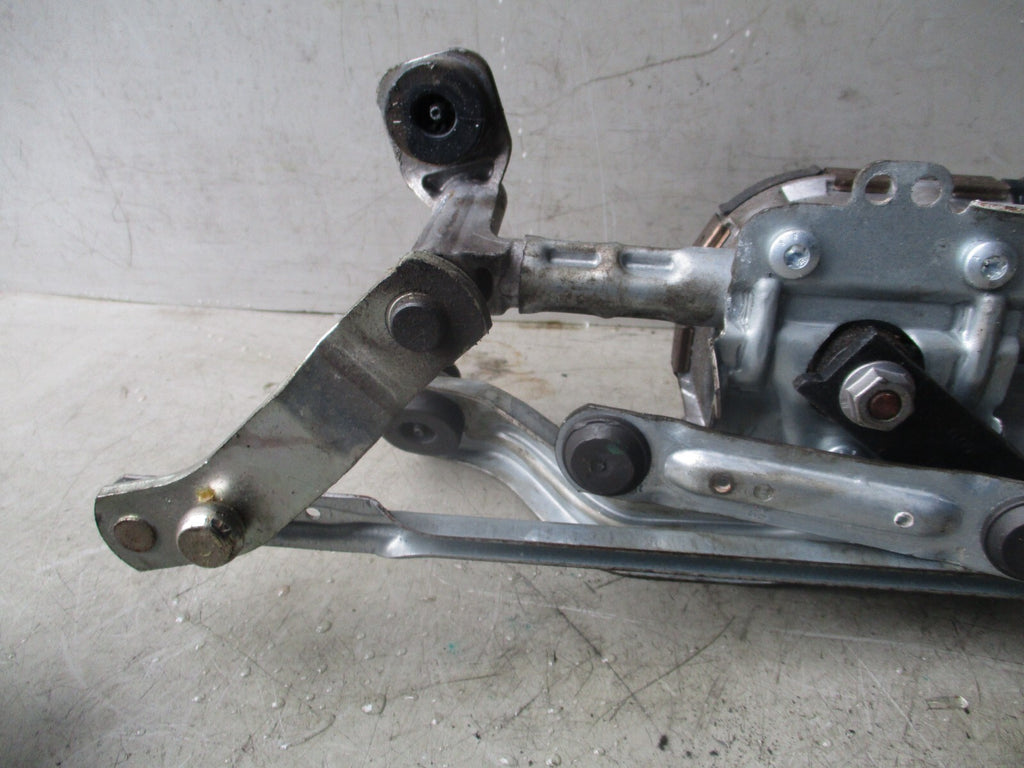 2019 VW VOLKSWAGEN GOLF REAR WINDSCREEN WIPER MOTOR 3397021868 (ref s)