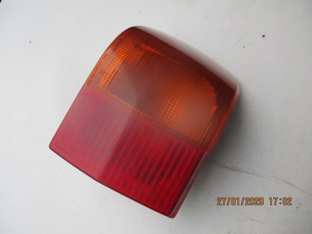 AUDI 80 E 1990 NSR PASSENGER SIDE REAR BRAKE TAIL LIGHT CLUSTER 893945095