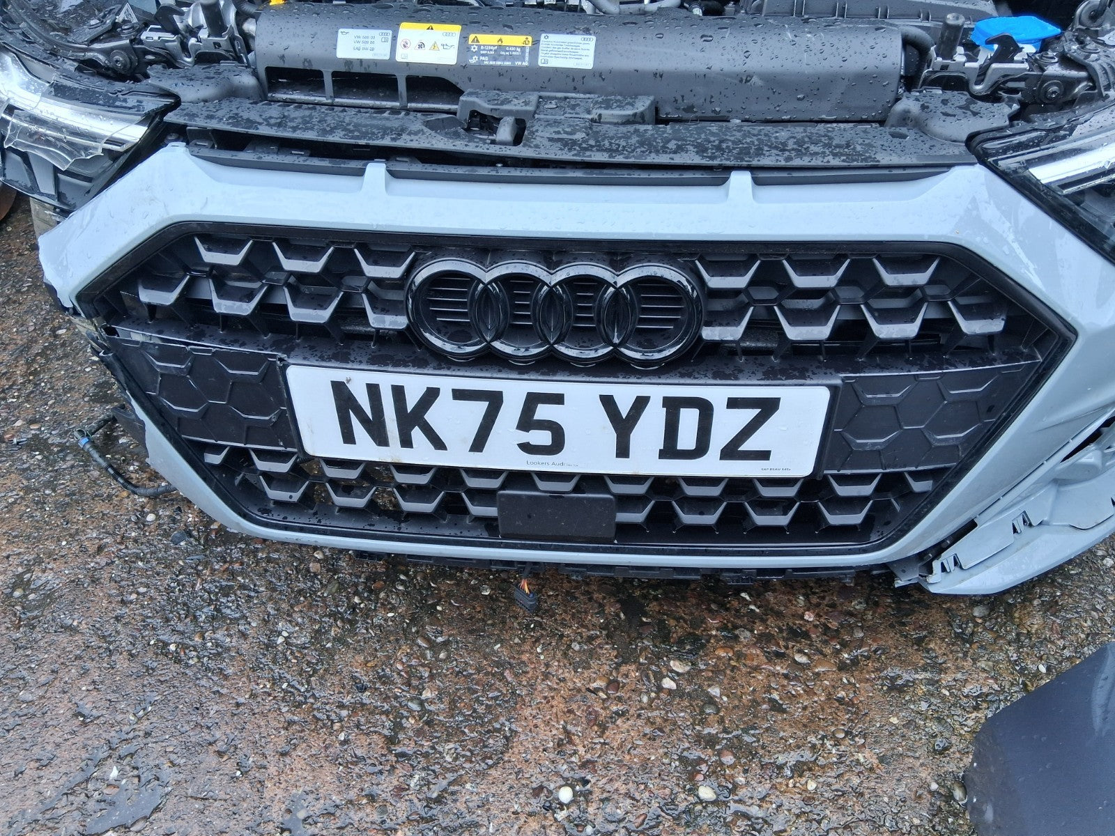 2025 AUDI A1 S LINE MK2 GB FRONT BUMPER GRILLE WITH GRILLE BADGE