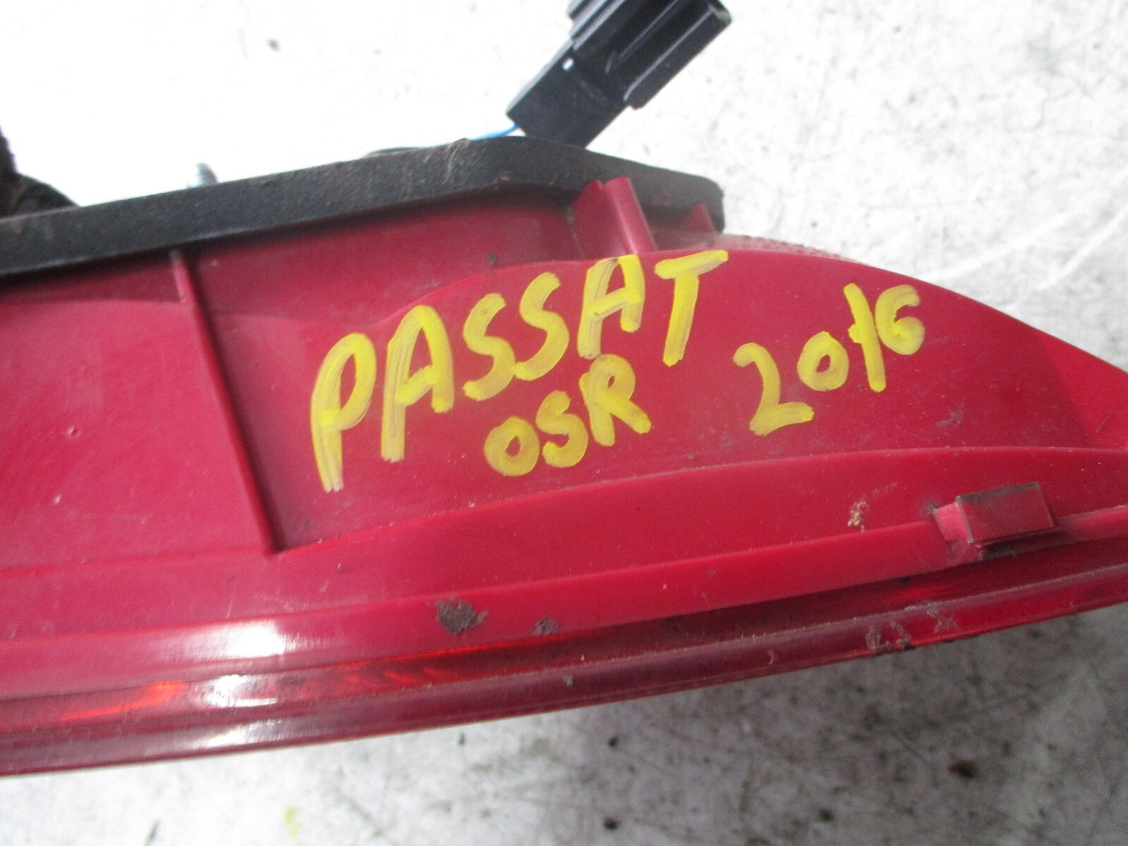 VW VOLKSWAGEN B7 PASSAT 2016 ESTATE OSR DRIVER REAR INNER TAIL LIGHT  3AF945094Q