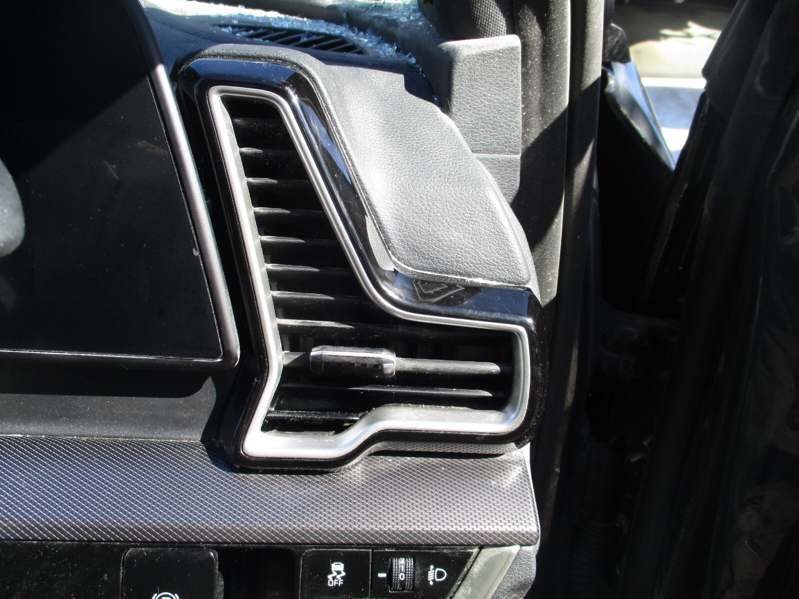 2023 KIA SPORTAGE MK5 OSF DRIVER SIDE FRONT DASHBOARD AIR VENT