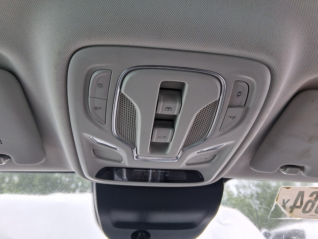 2022 MG HS EXCLUSIVE FRONT INTERIOR ROOF READING LIGHT