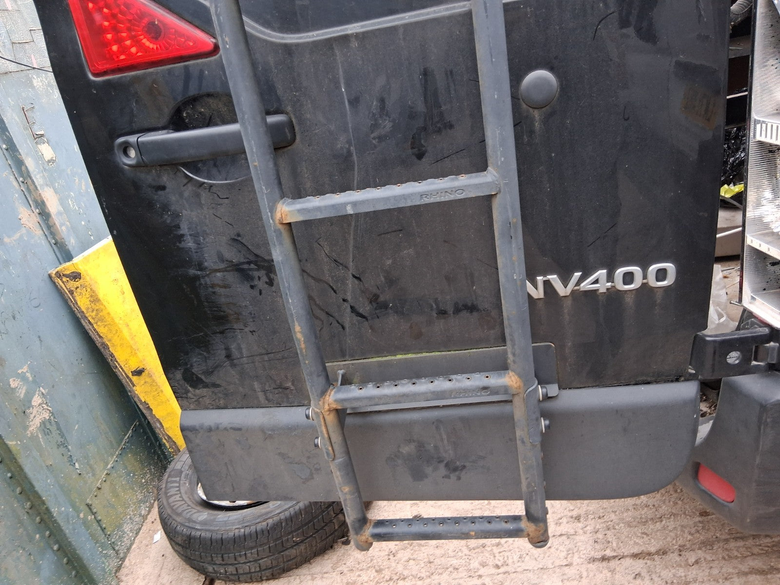 2021 NISSAN NV400 MK1 OSR DRIVER SIDE REAR RIGHT COMPLETE DOOR BLACK