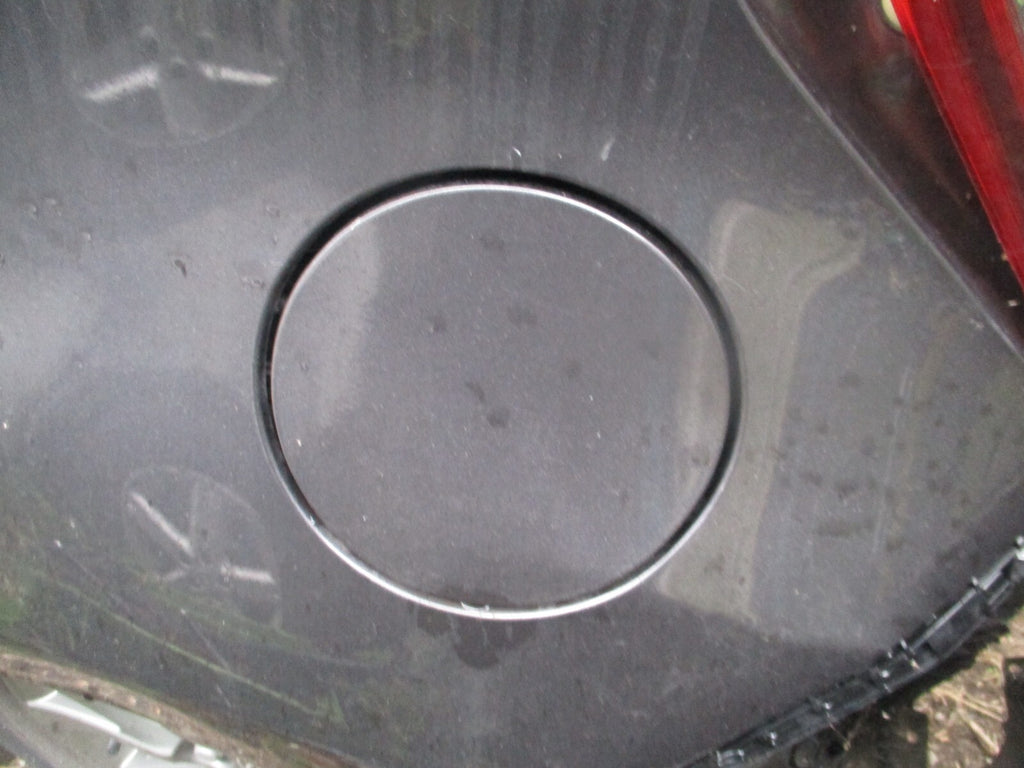 TOYOTA YARIS MK3 2018 FUEL FILLER FLAP MAGNETIC GREY METALLIC 1G3