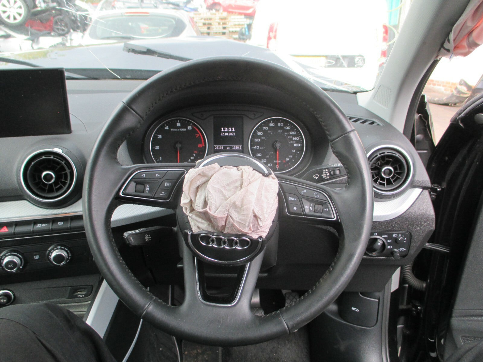 AUDI Q2 MK1 2020 LEATHER MULTI FUNCTION STEERING WHEEL CONTROL SWITCH BUTTON