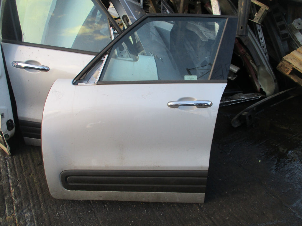 FIAT 500 L 2013 NS PASSENGER SIDE FRONT COMPLETE DOOR MINIMAL GREY MET 612/A