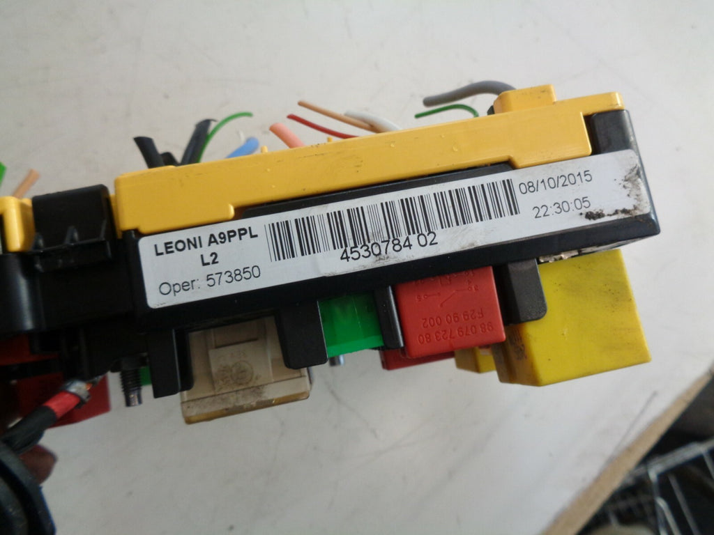 PEUGEOT 208 2016 1.0 FUSE BOX MODULE RELAY 453078402