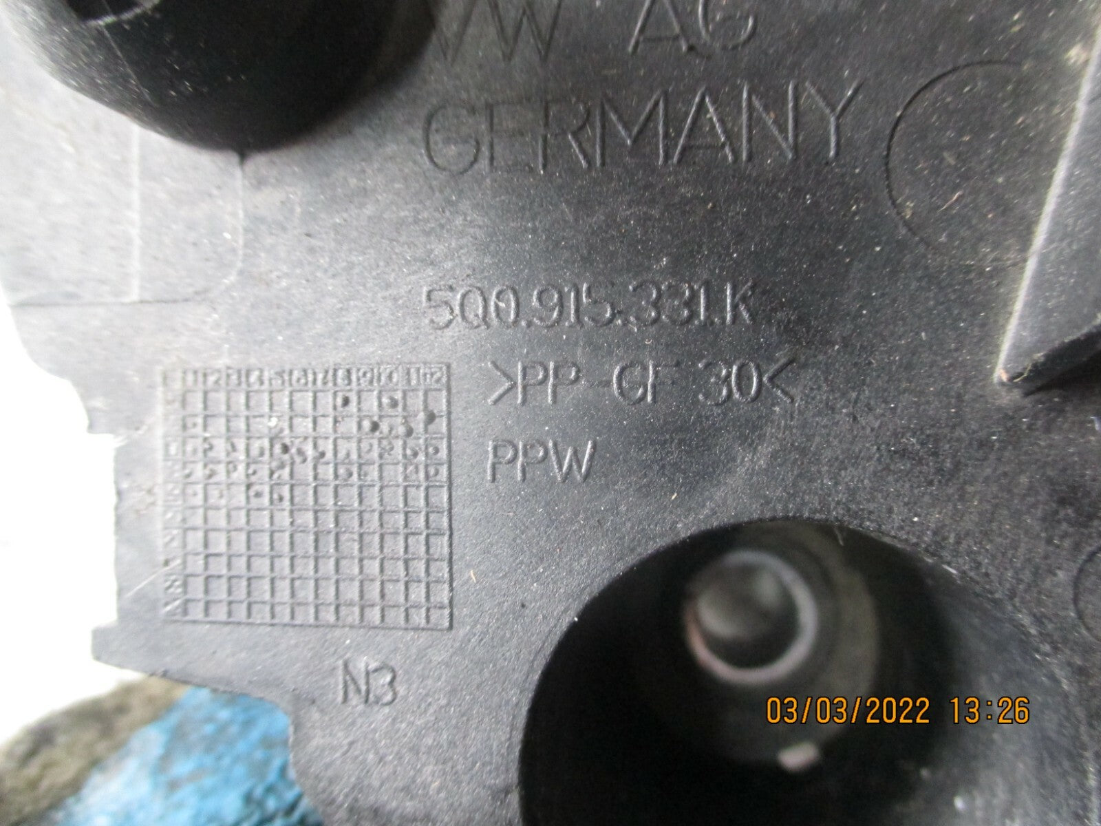 VOLKSWAGEN GOLF 2018 MK7 BATTERY TRAY HOLDER 5Q0915331K