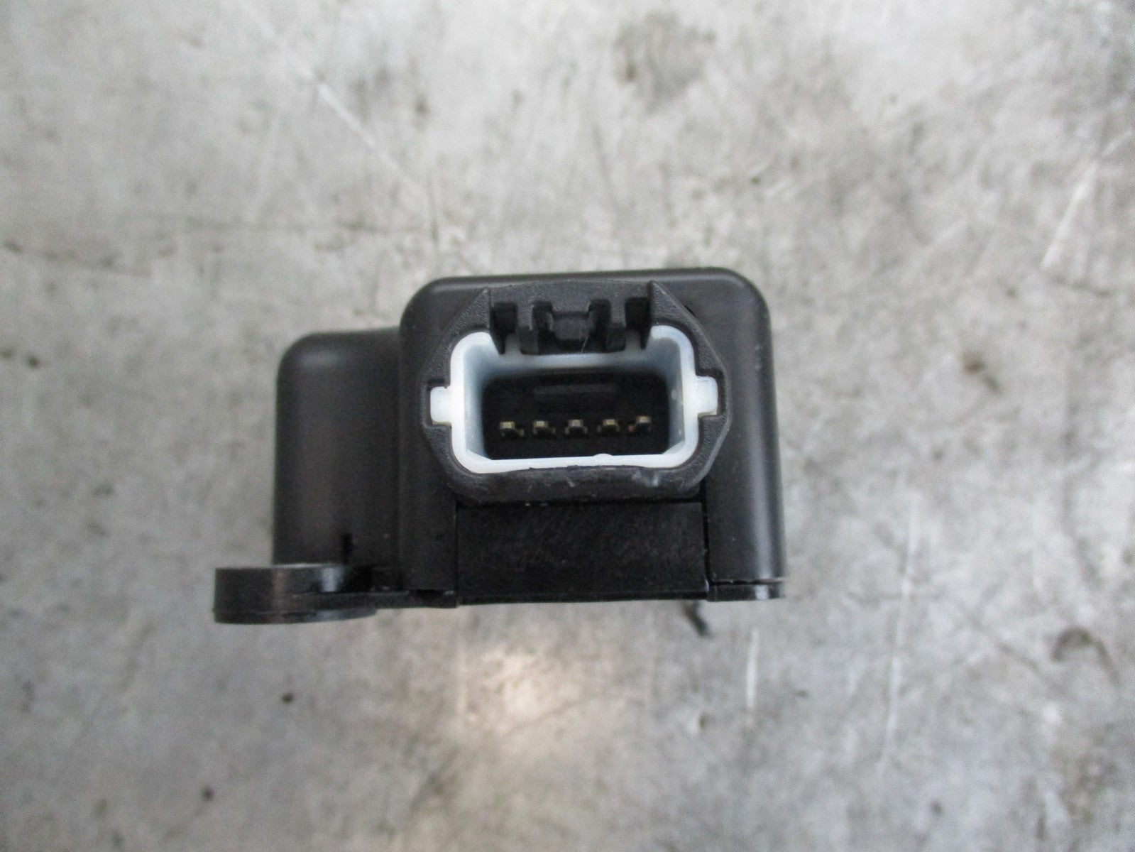 NISSAN X TRAIL T30 MK1 ROTATION RATE SENSOR 47930 EQ010