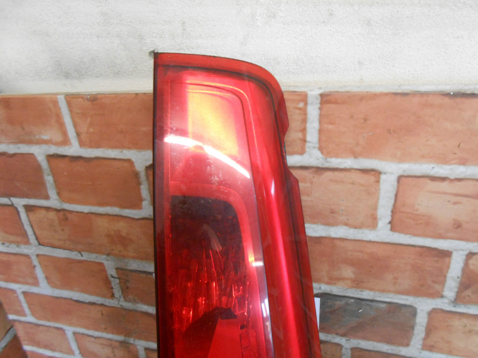 FORD FIESTA MK6 2007 3 DOOR FACELIFT OSR DRIVER REAR BRAKE LIGHT 6S61-13404-BF