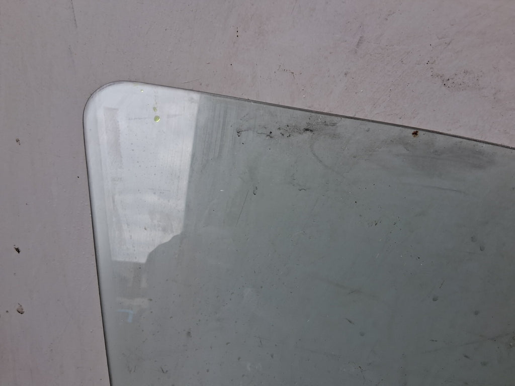 2008 MITSUBISHI OUTLANDER MK2 OSF DRIVER SIDE FRONT RIGHT WINDOW GLASS 43R00033