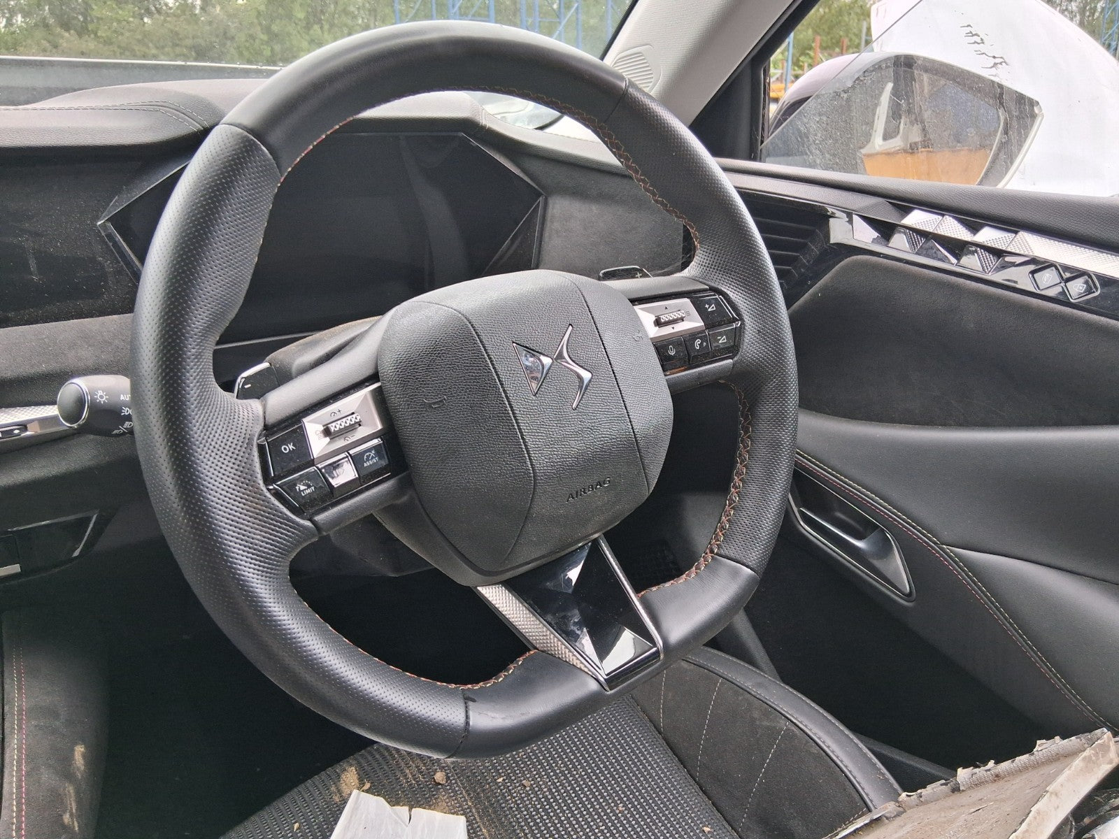 2023 DS AUTOMOBILES DS4 3 SPOKE MULTIFUNCTION LEATHER STEERING WHEEL