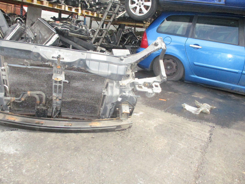 HYUNDAI TUCSON 2.0 CRDT RAD PACK RADIATOR A/C CONDENSOR SLAM PANEL COMPLETE