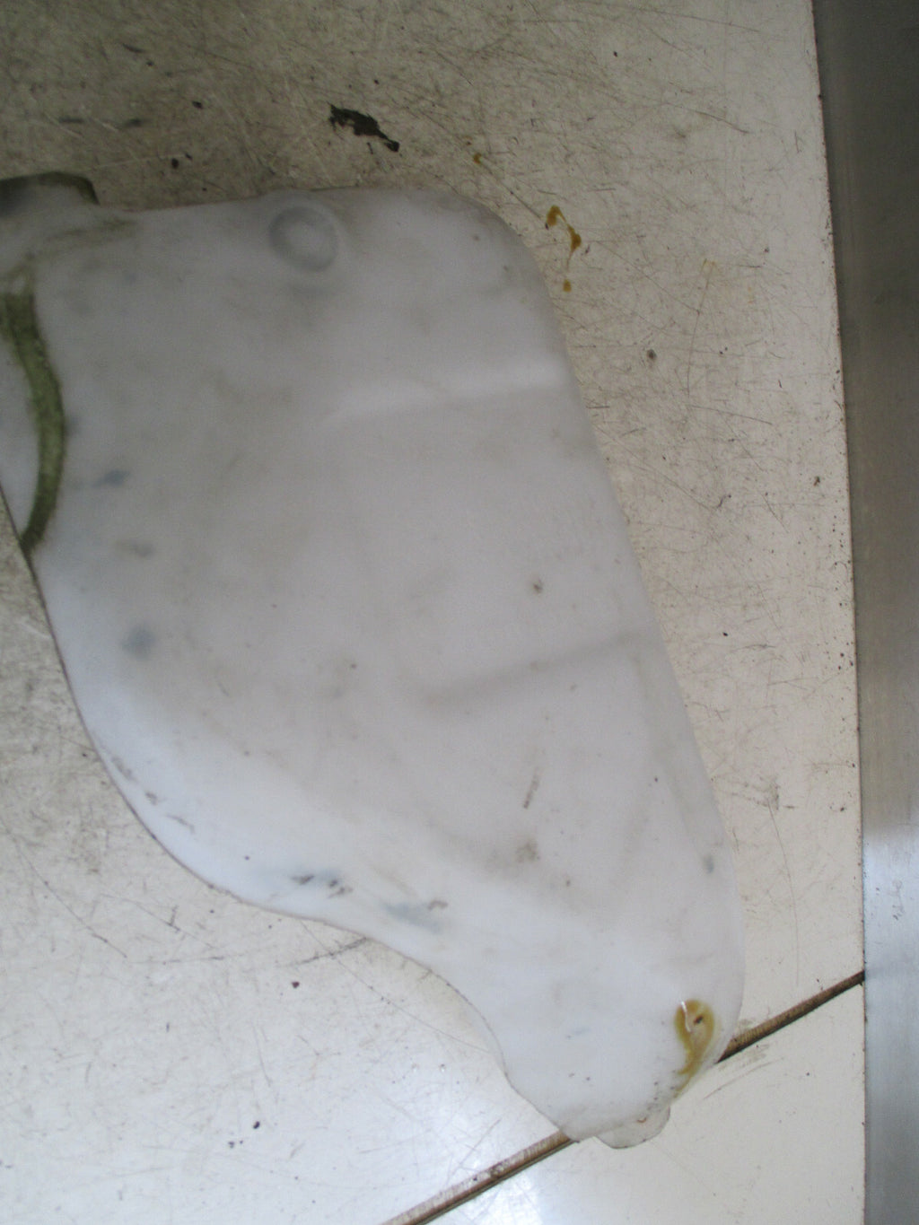 RENAULT GRAND SCENIC MK3 2015 FRONT WINDSCREEN WASHER WATER BOTTLE 289108770R