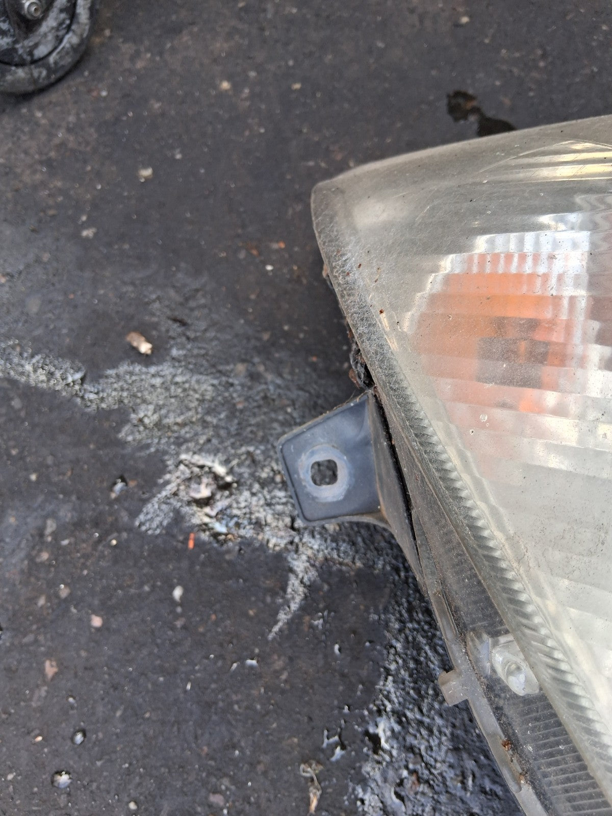 2016 MERCEDES SPRINTER W906 NSF PASSENGER SIDE FRONT LEFT HEADLIGHT A9068200361