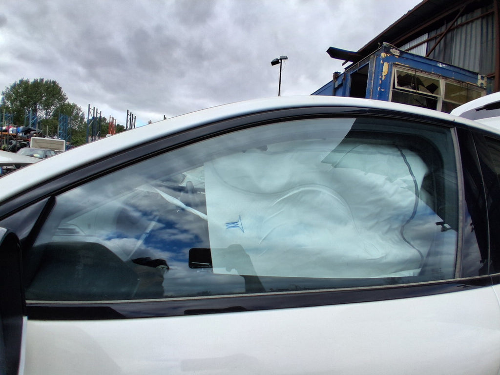 2023 DS AUTOMOBILES DS4 CROSSOVER NSF PASSENGER SIDE FRONT WINDOW GLASS