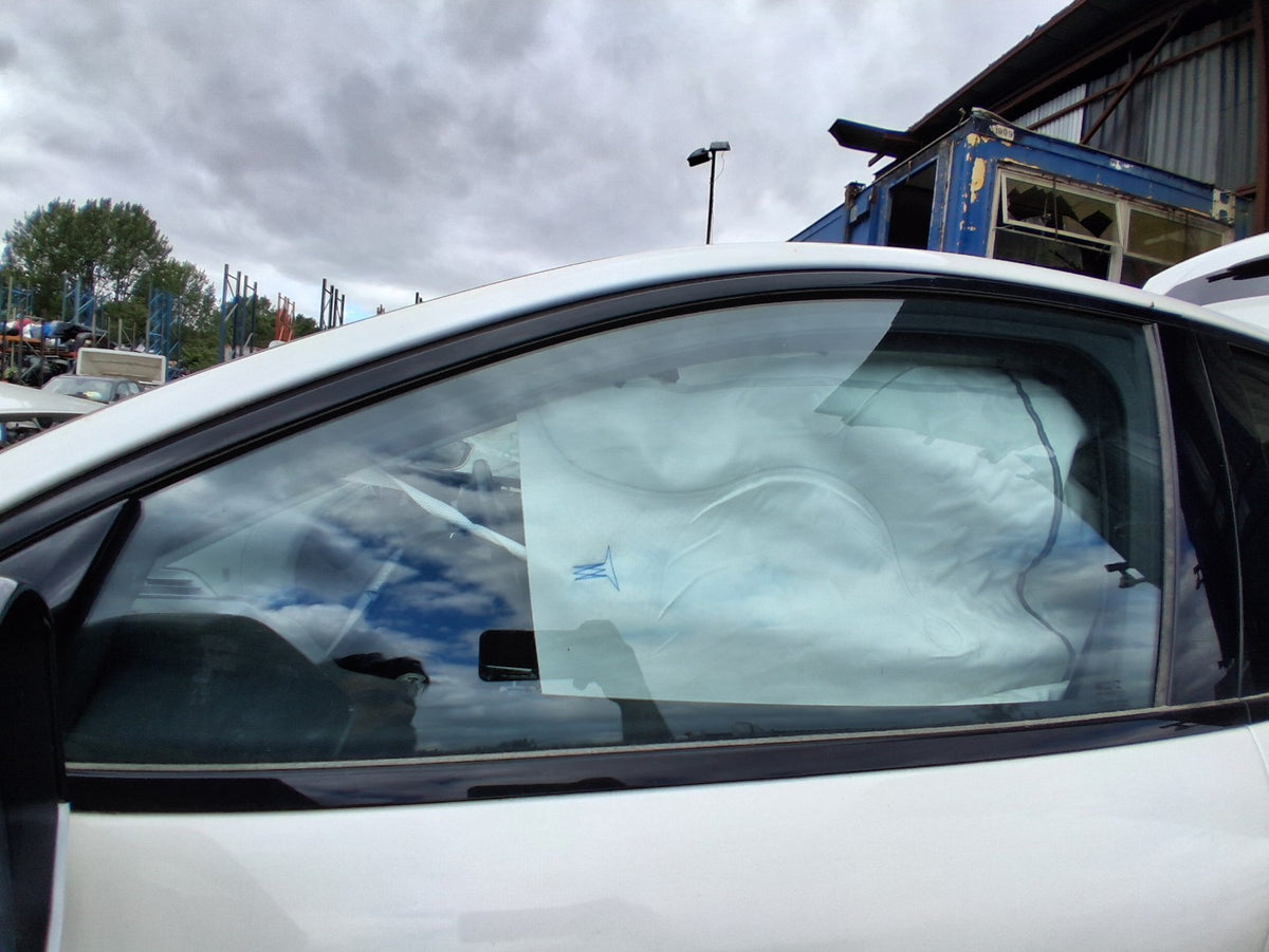 2023 DS AUTOMOBILES DS4 CROSSOVER NSF PASSENGER SIDE FRONT WINDOW GLASS
