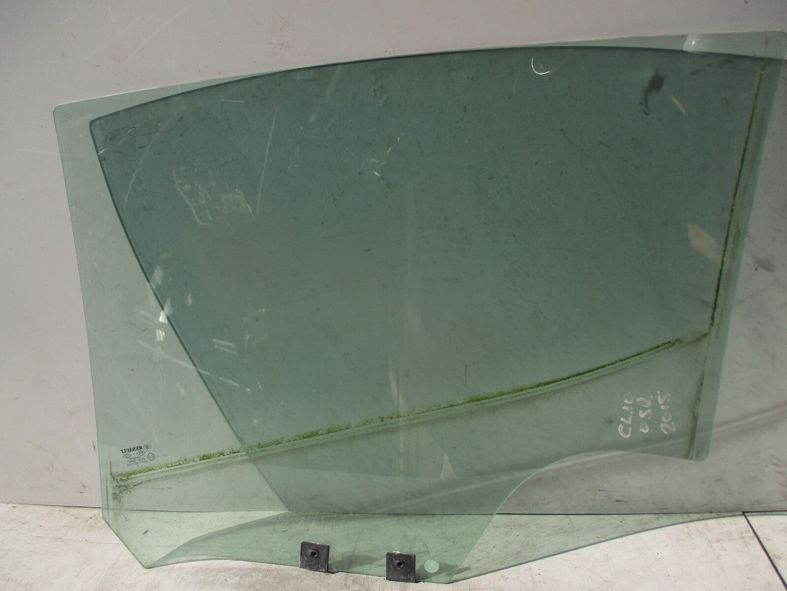 2015 RENAULT CLIO MK4 0.9 PETROL OSR DRIVER SIDE REAR WINDOW DOOR GLASS 43R00097