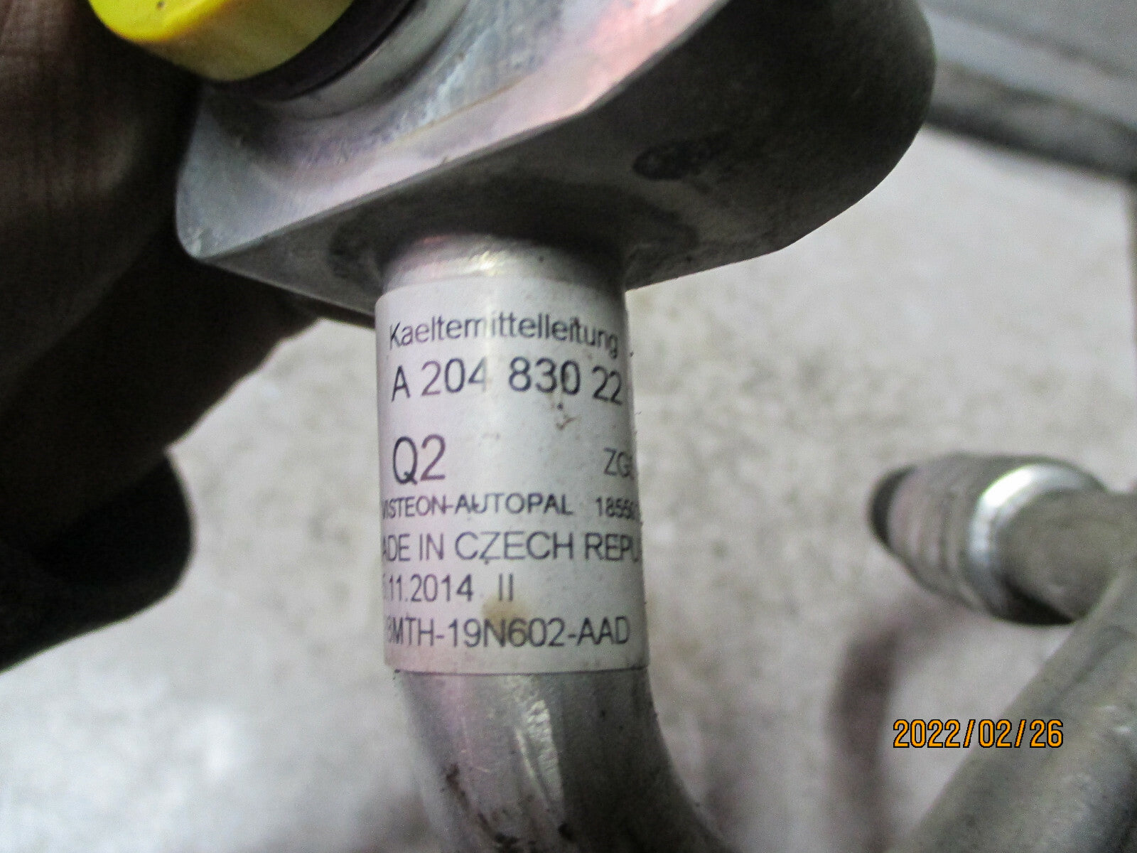 MERCEDES BENZ C CLASS 2014 W204 AC AIR CONDITIONING HOSE PIPE A2048302216