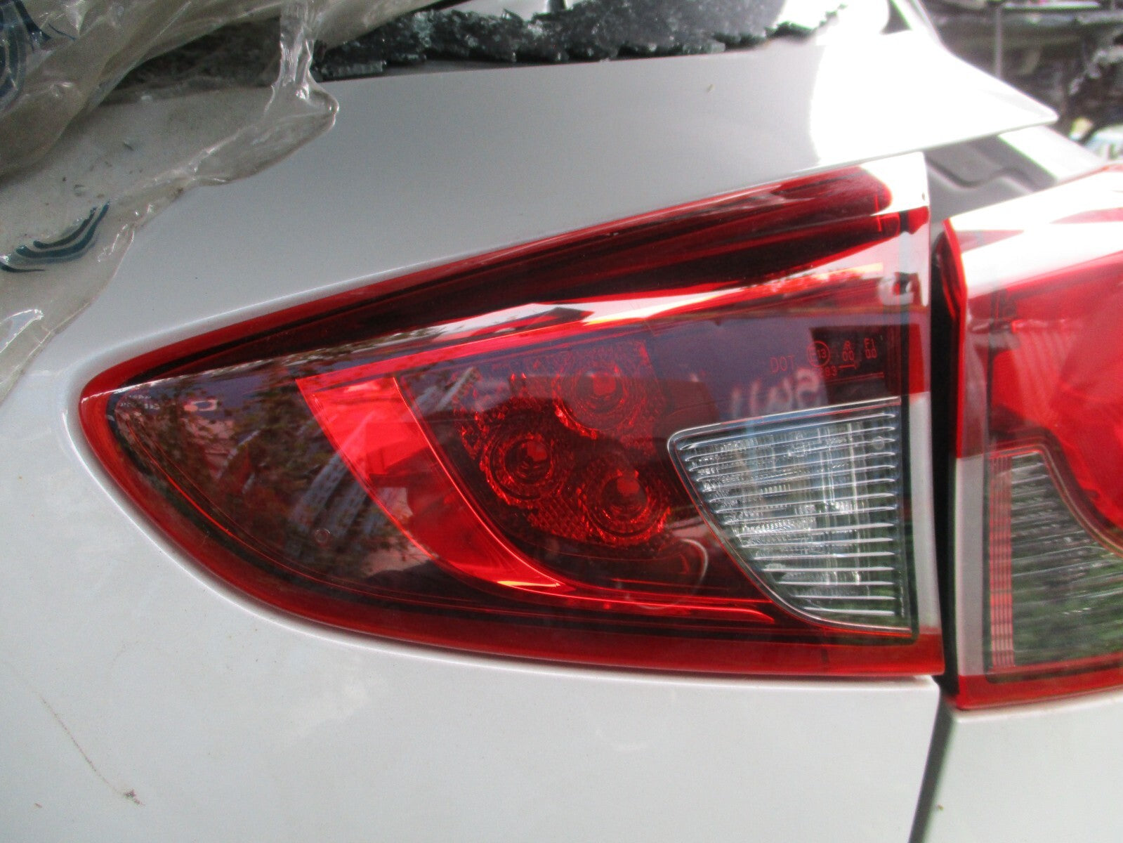 2023 MAZDA 2 MK3 DJ FACELIFT OSR DRIVER SIDE REAR INNER TAIL LIGHT LAMP