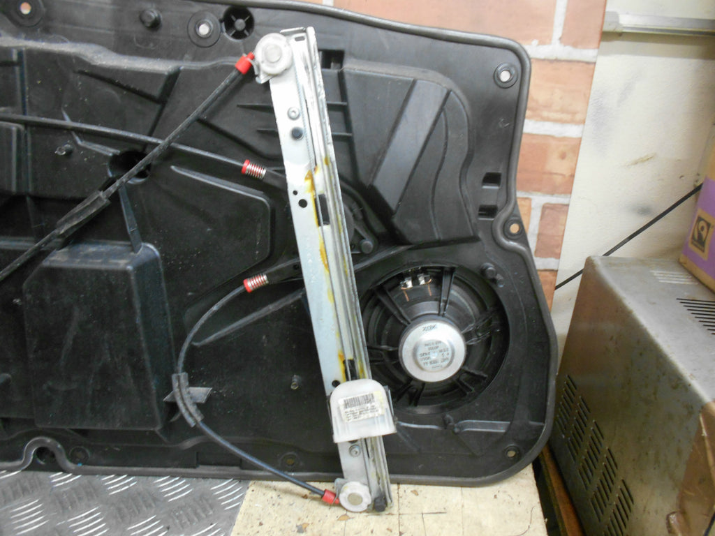FORD FIESTA MK7 2010 3 DOOR OS DRIVER SIDE ELECTRIC REGULATOR MOTOR 8A61B23200CK