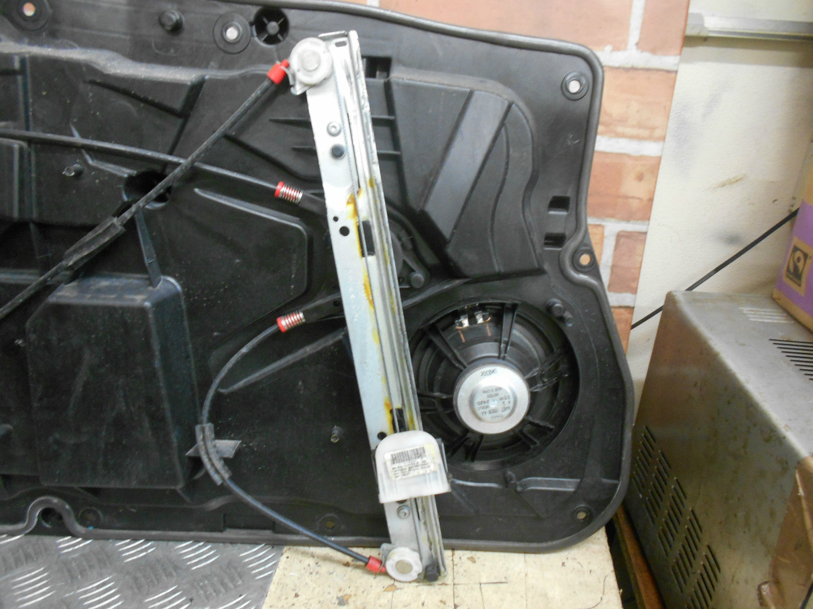 FORD FIESTA MK7 2010 3 DOOR OS DRIVER SIDE ELECTRIC REGULATOR MOTOR 8A61B23200CK