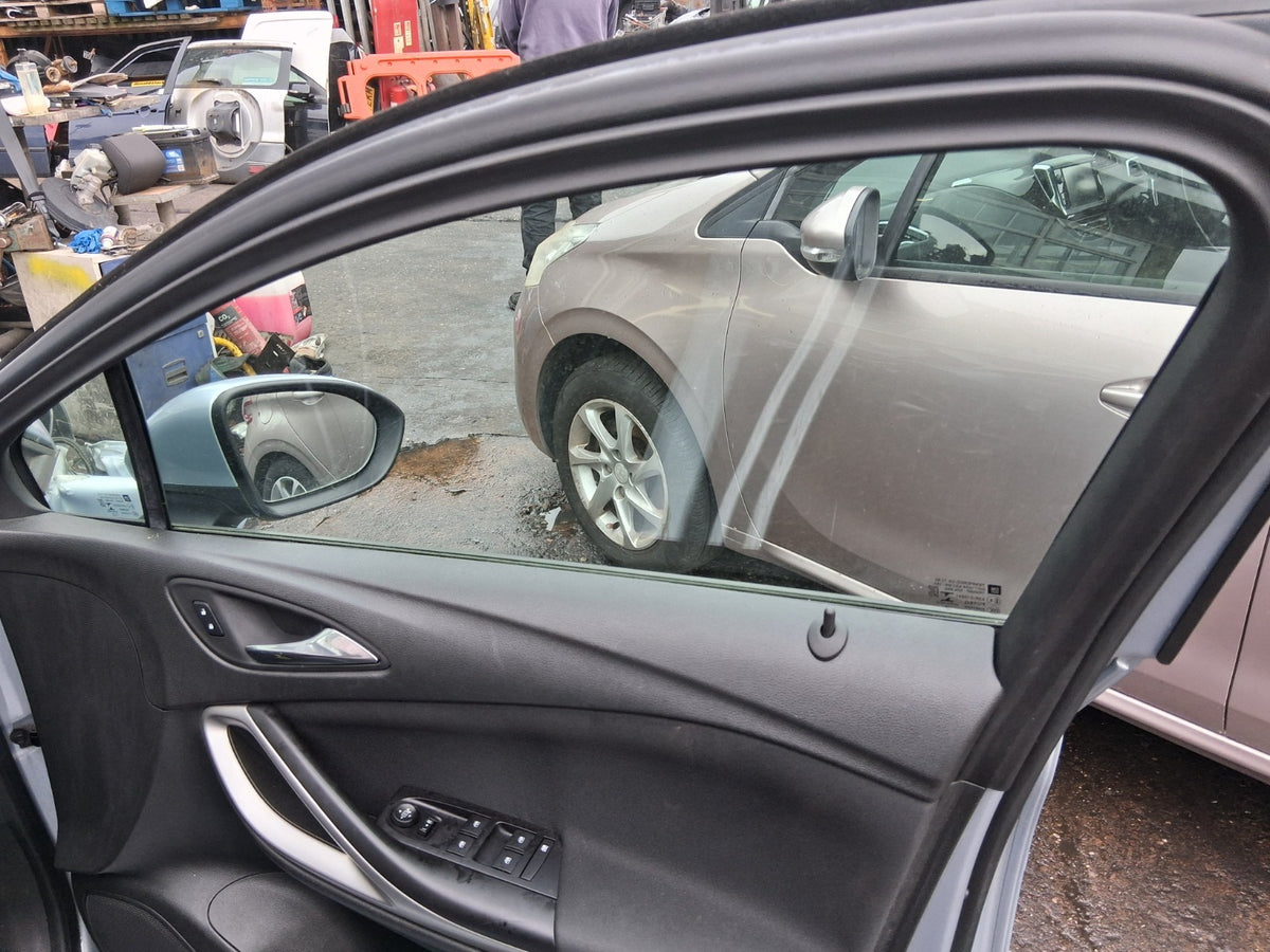 2019 VAUXHALL ASTRA K OSF DRIVER SIDE FRONT RIGHT WINDOW GLASS