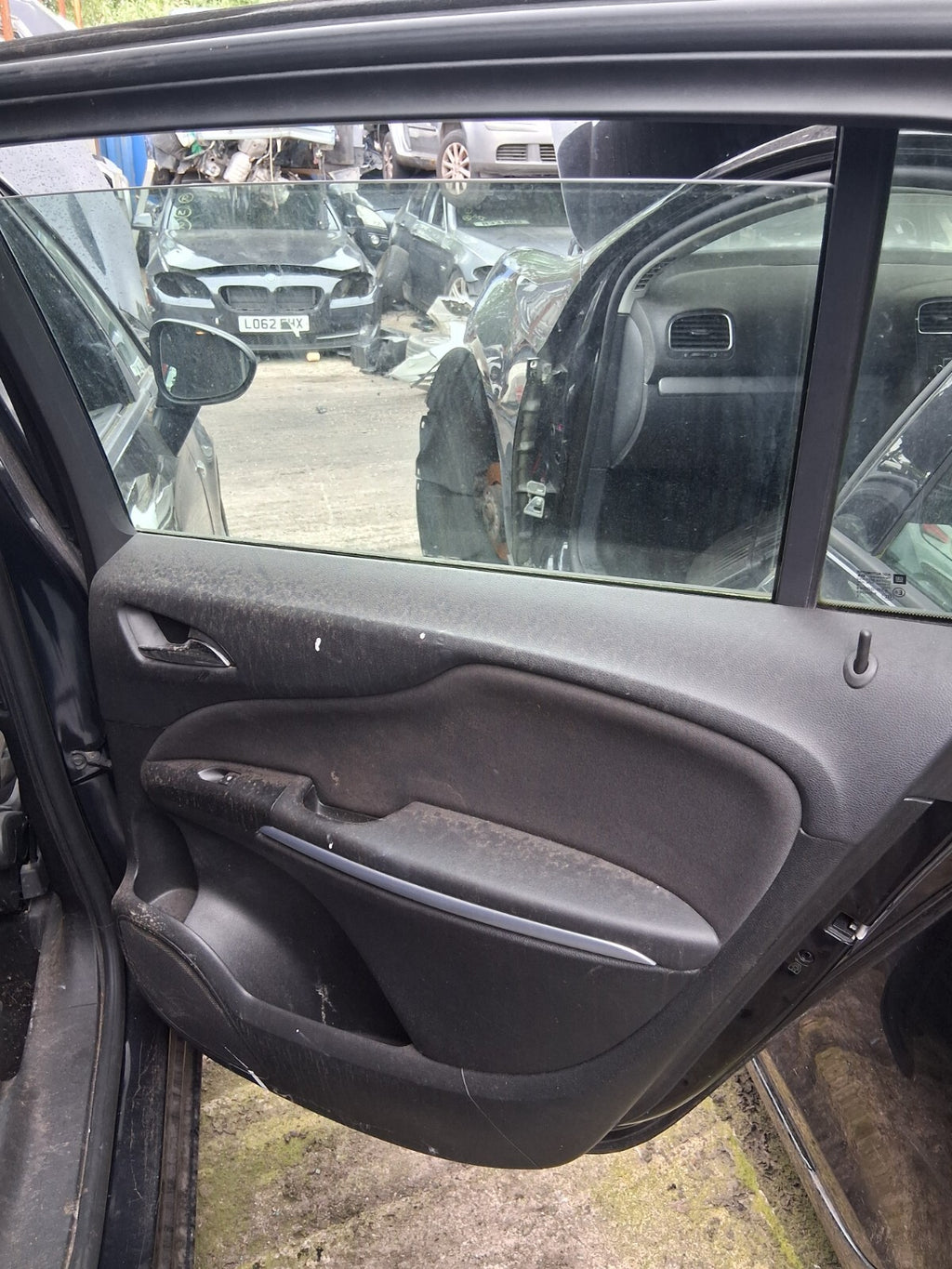 2014 VAUXHALL ZAFIRA TOURER C MK3 OSR DRIVER SIDE REAR RIGHT WINDOW GLASS