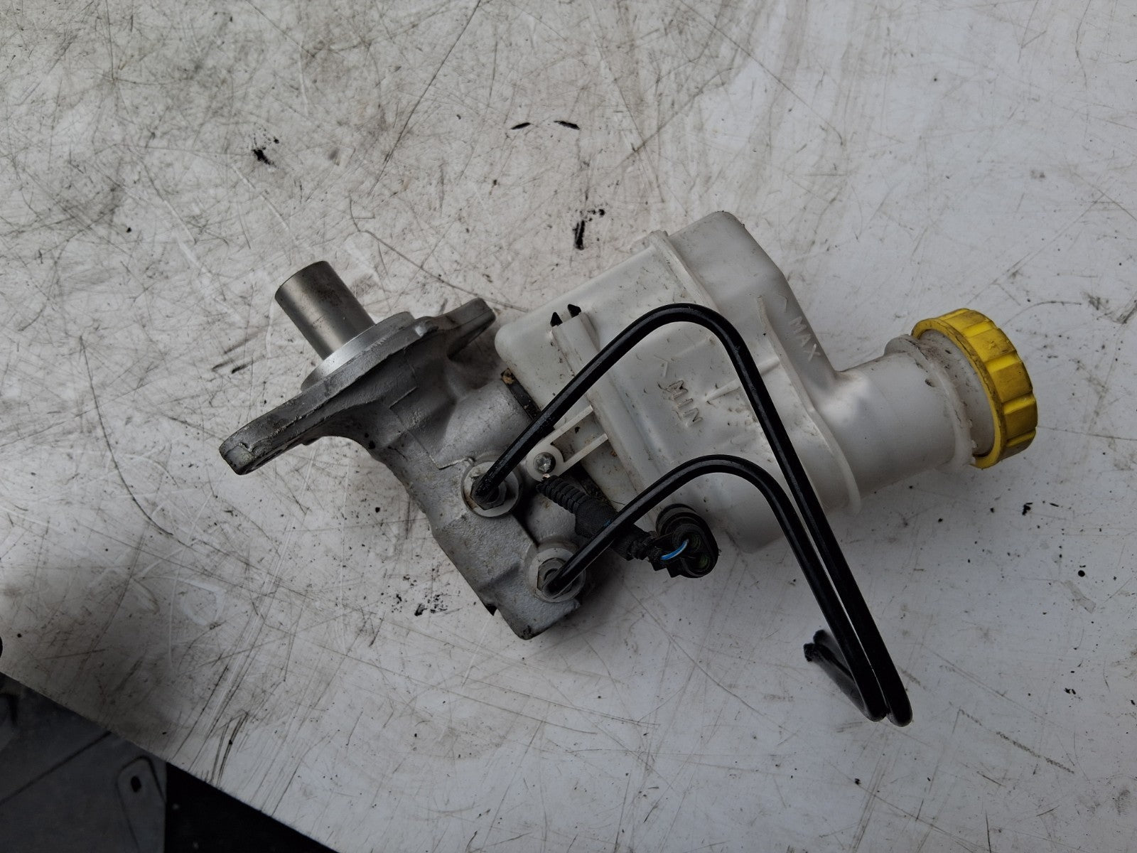2015 FIAT 500 LOUNGE 1.2 PETROL BRAKE MASTER CYLINDER 32069666