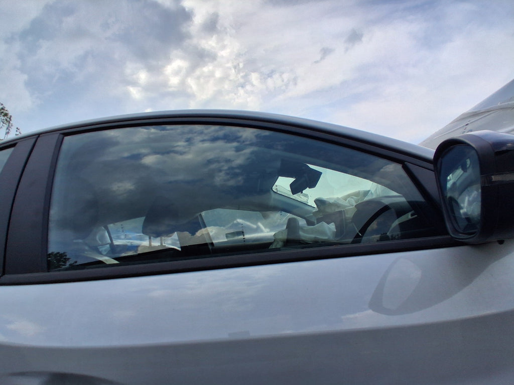 PEUGEOT 208 MK2 2025 OSF DRIVER SIDE FRONT MAIN WINDOW GLASS