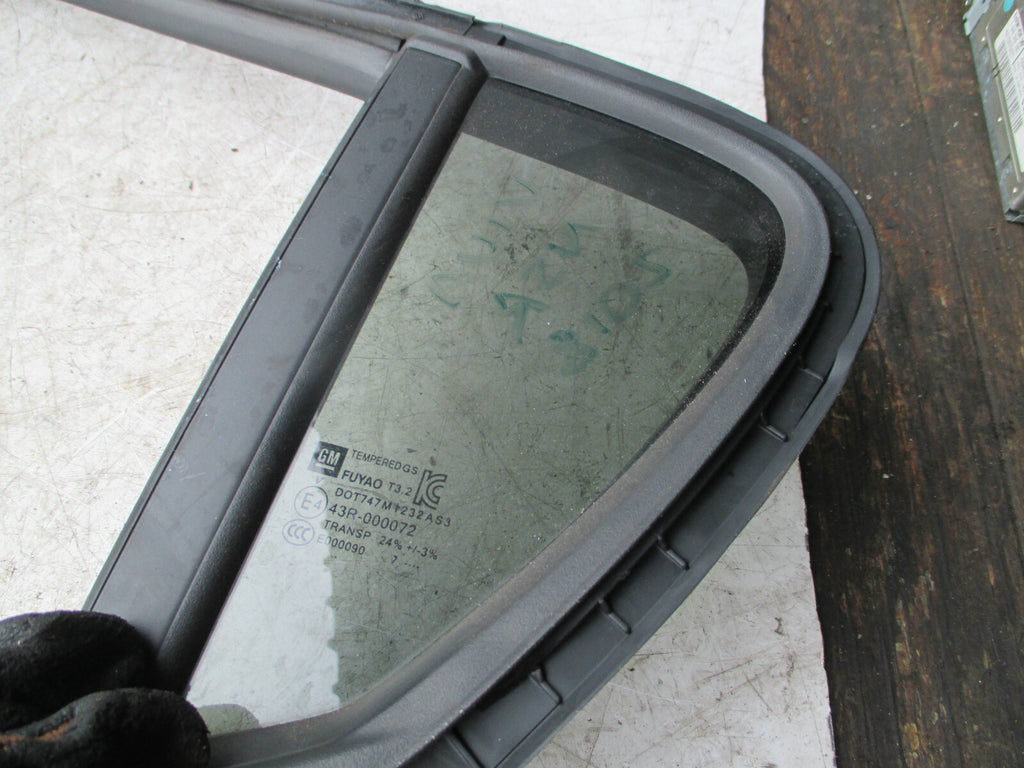VAUXHALL VIVA 2018 NSR PASSENGER SIDE REAR DOOR QUARTER GLASS