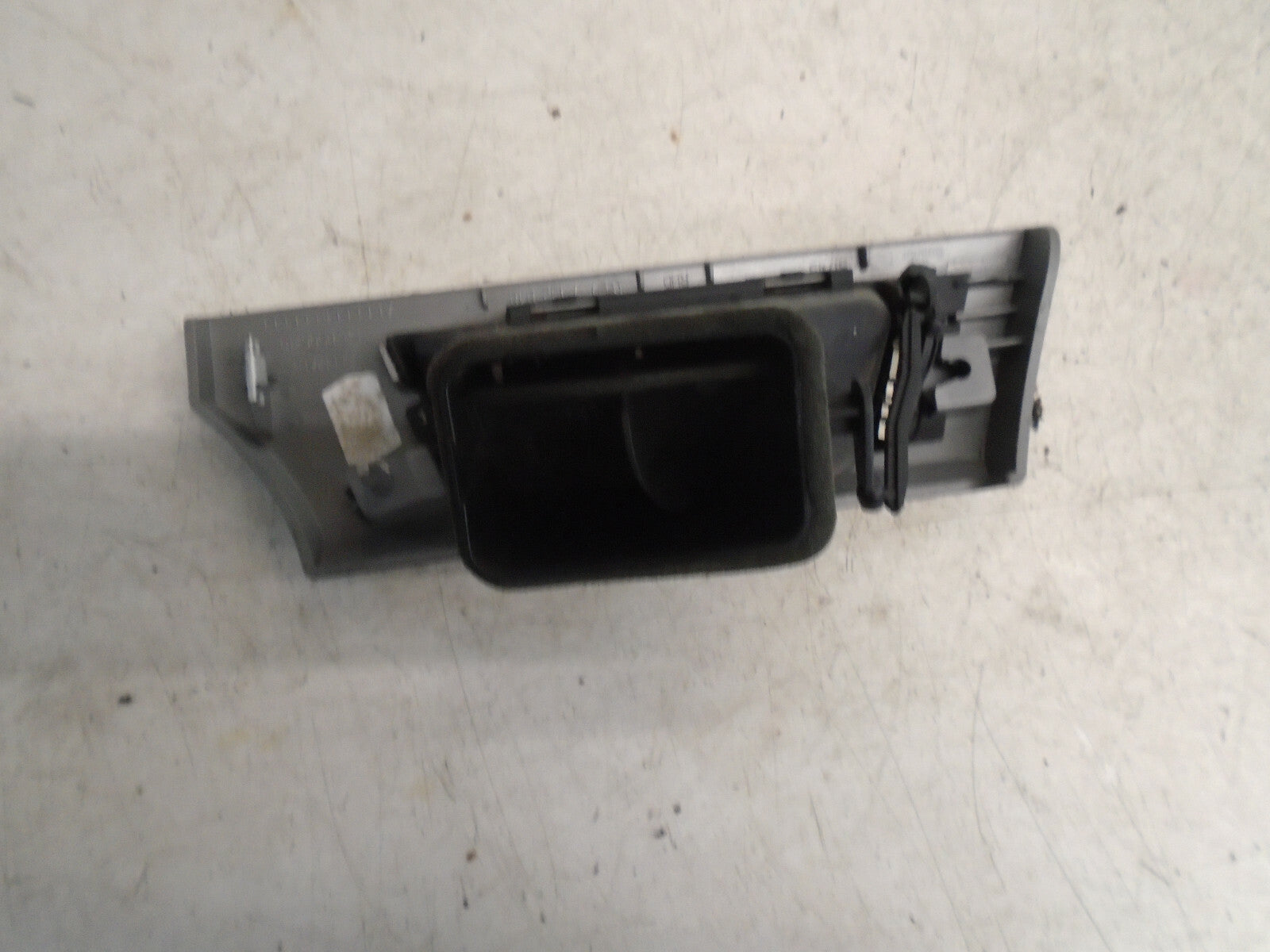 BMW 3 SERIES E90 2010 OSF FRONT DRIVER SIDE AIR VENT 7132848
