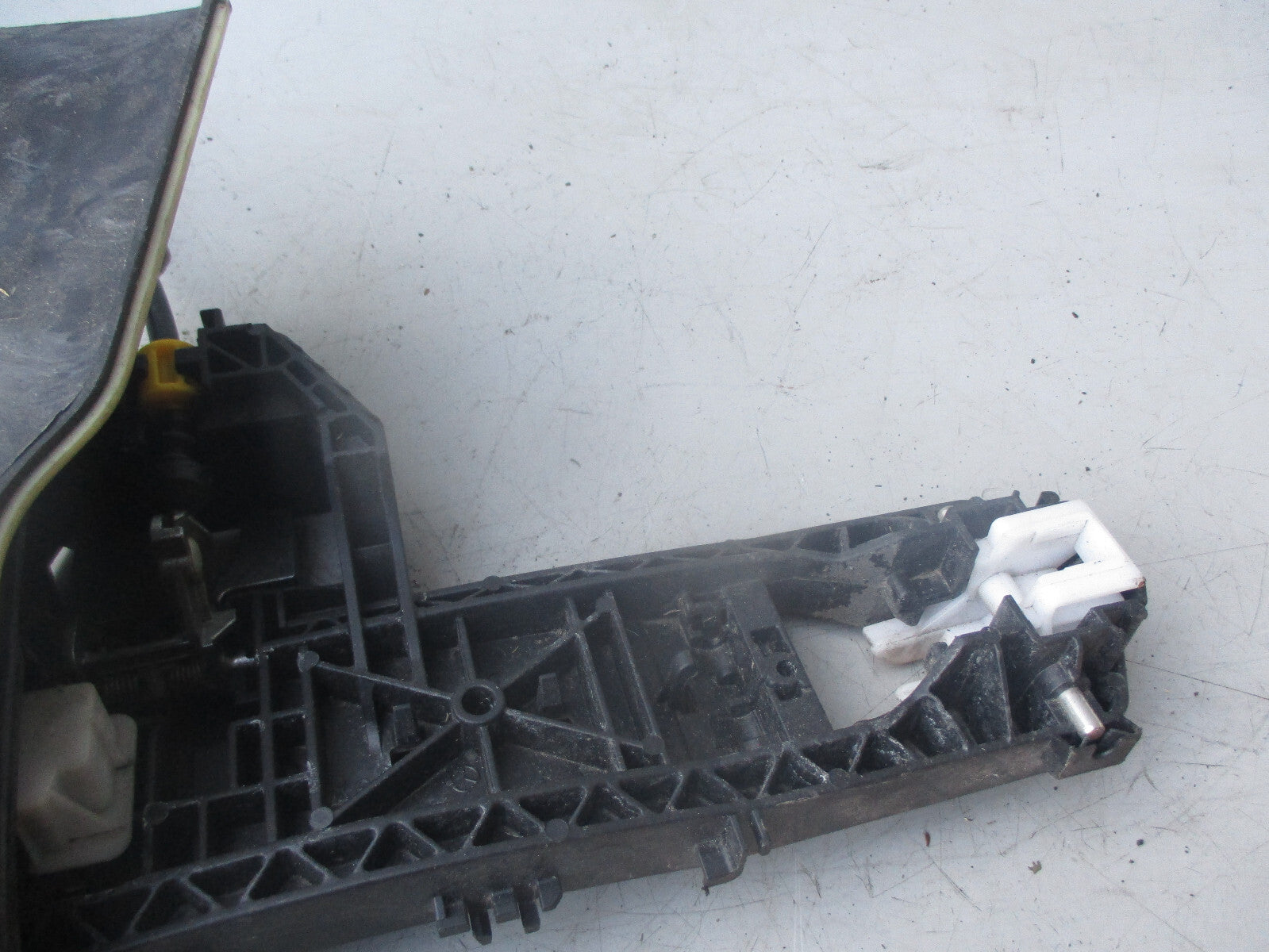 MERCEDES BENZ 2014 W212 OSF DRIVER SIDE FRONT DOOR LOCK MECHANISM A0997200635