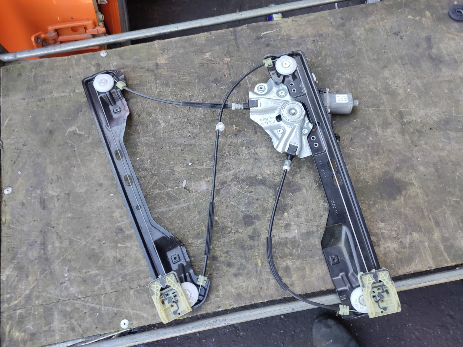 VAUXHALL ZAFIRA C MK3 OSF DRIVER SIDE WINDOW MOTOR & REGULATOR 20951582